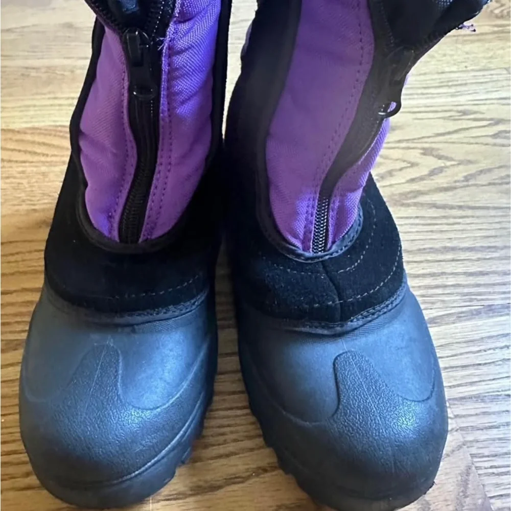 Itasca Black and Purple Kids' Insulated Snow Boots